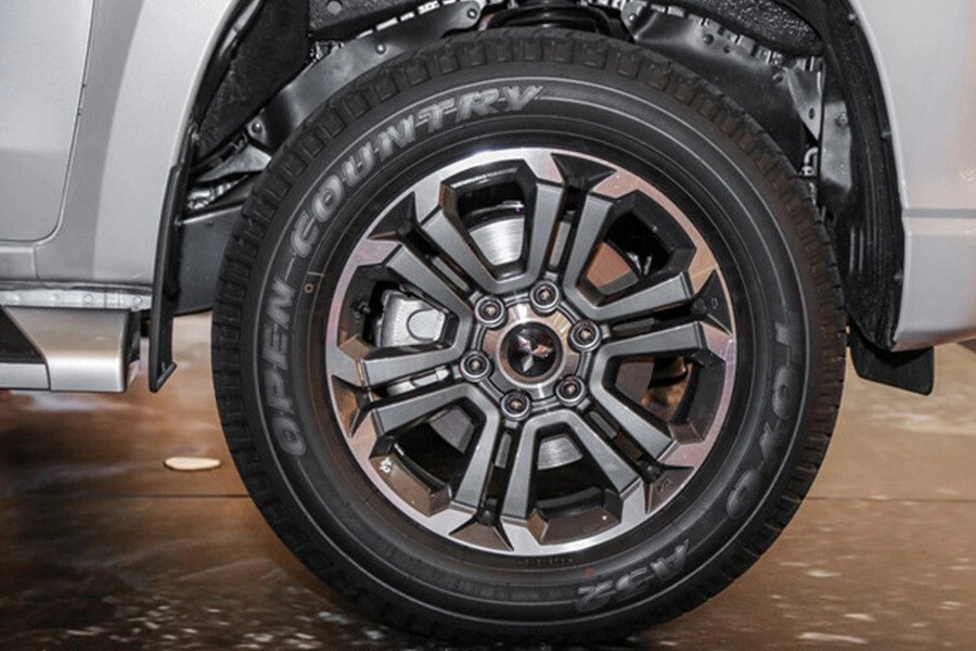 Mitsubishi Triton 4x2 AT Mivec - Hình 7 Mitsubishi Triton 4x2 AT Mivec - Hình 7