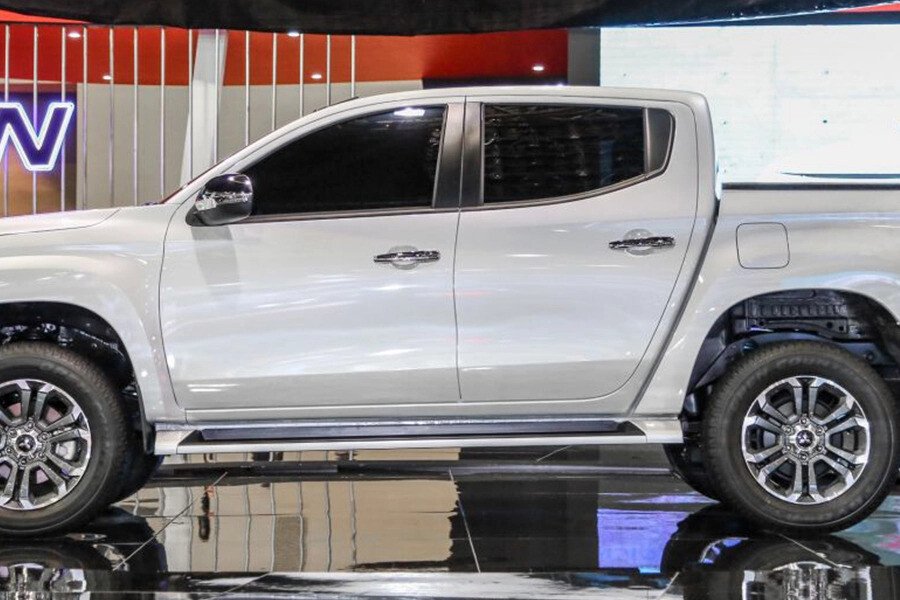 Mitsubishi Triton 4x2 AT Mivec - Hình 5 Mitsubishi Triton 4x2 AT Mivec - Hình 5